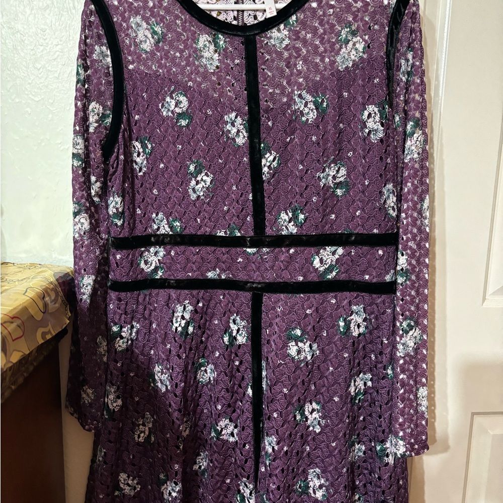 Elegant Purple Floral Lace Dress